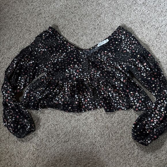 Womens Arizon Jean Co Black Floral Crop Top Long Sleeve Ruffles XS - Picture 1 of 6